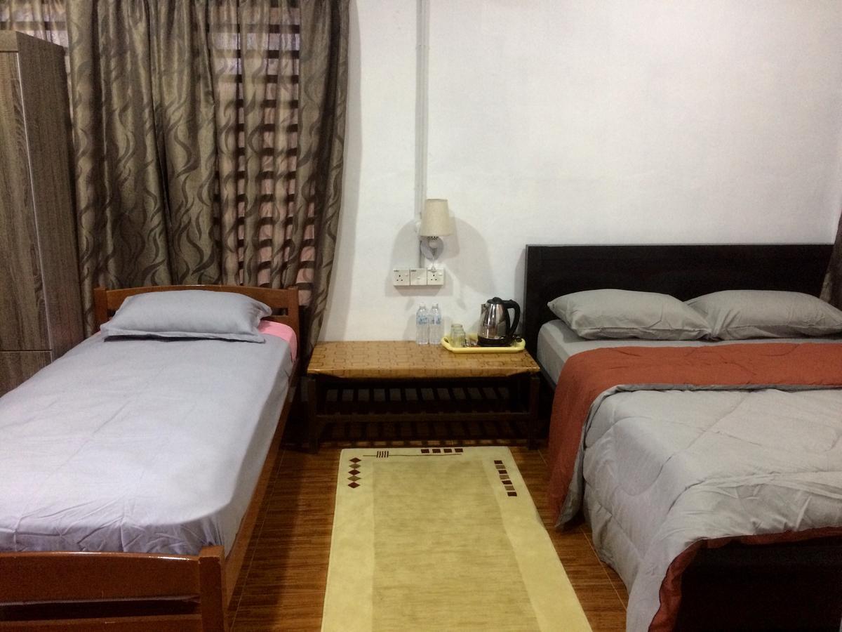 Roomstay Zulmi Arau Exterior photo